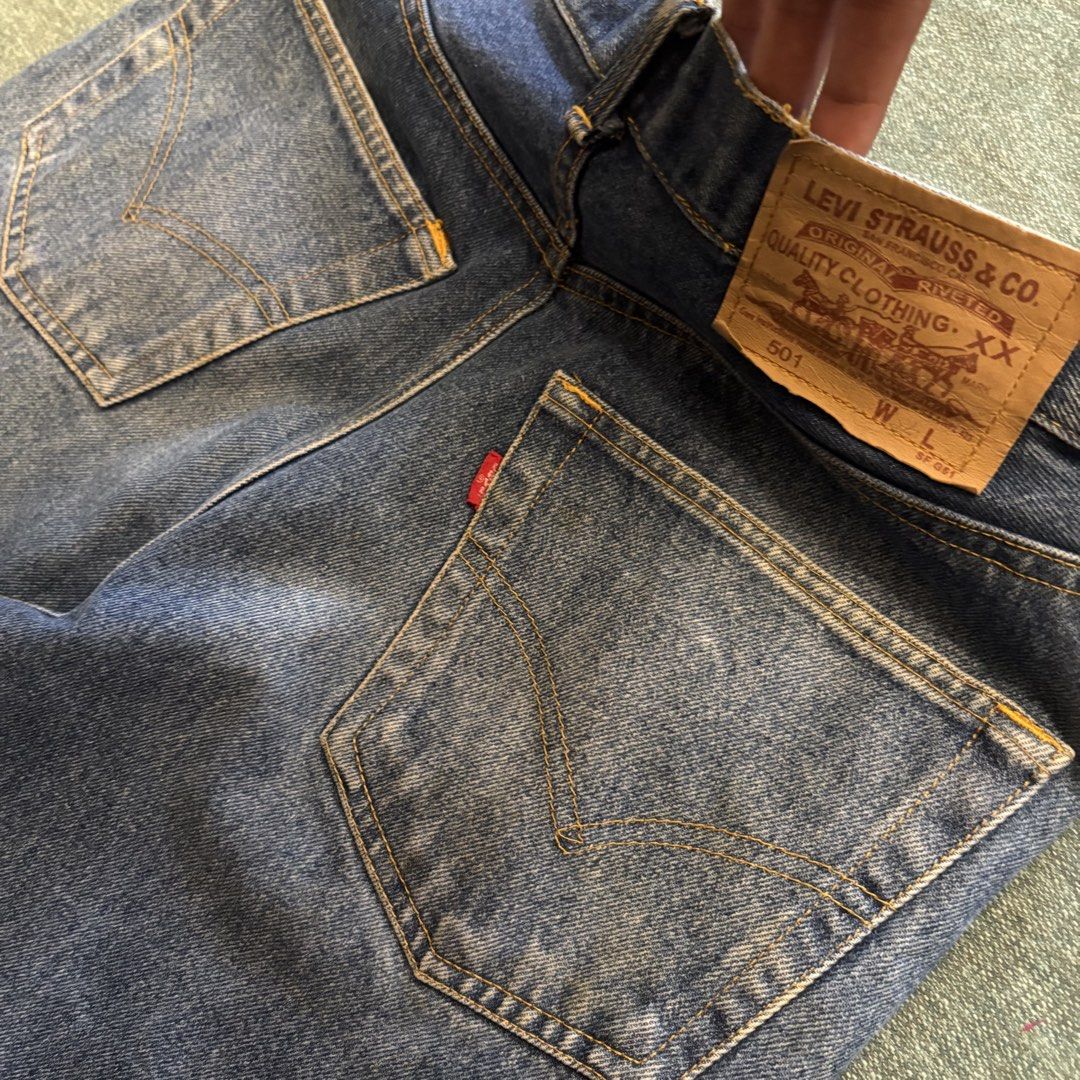 Levis 501 Buttonfly Jeans (Category: Jeans) located in Butuan. Submitted by ragscurations (Listing ID 1469231760, Image 3). Description: Good condition What u see is what you get Need wash color rate 9.3 Waist - 30 length 44.