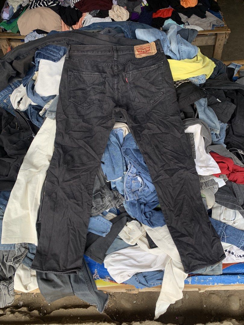 LEVIS 501 SIZE 32-33 (Category: Announcements) located in Manila. Submitted by ibramac11 (Listing ID 1469316983, Image 1). Description: .