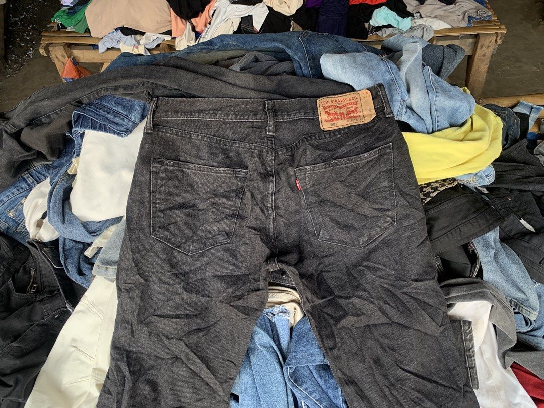 LEVIS 501 SIZE 32-33 (Category: Announcements) located in Manila. Submitted by ibramac11 (Listing ID 1469316983, Image 3). Description: .