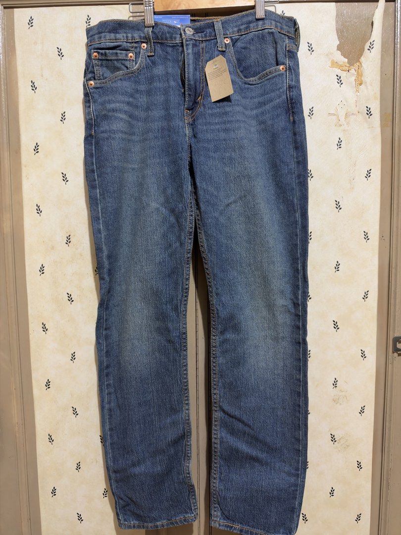 Levi's 502 Taper Stretch Jeans 29x30 (Category: Jeans) located in Makati City. Submitted by heyrods (Listing ID 1469203234, Image 1). Description: - Brand: Levi's 502 Taper Jeans - Condition: Brand new with original tags attached - Size: W29 x L30 - Color: Medium wash blue denim - Fabric: Cool performance stretch, lightweight, and breathable - Fit: Sits below waist, regular through thigh, tapered leg.