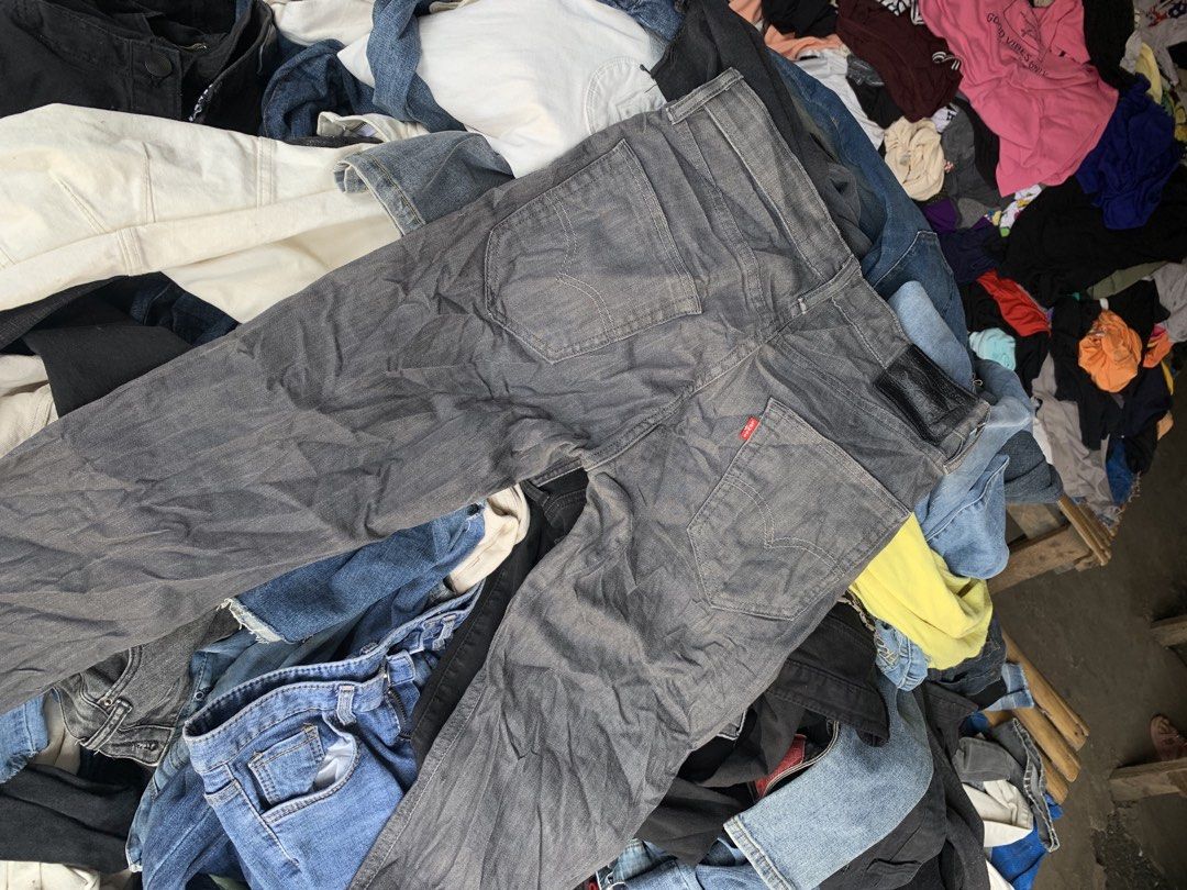 LEVIS 512 SIZE 32 (Category: Announcements) located in Manila. Submitted by ibramac11 (Listing ID 1469316173, Image 2). Description: .