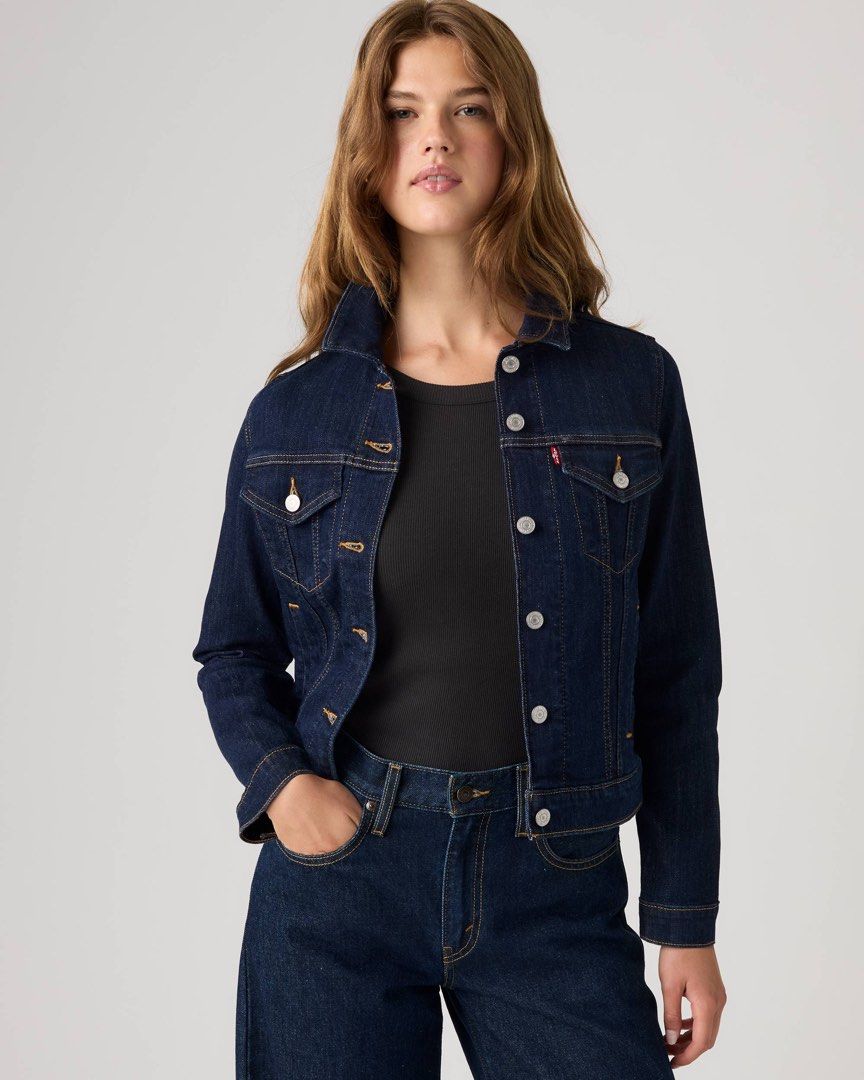 Levi’s denim trucker jacket (Category: Coats, Jackets and Outerwear) located in Quezon City. Submitted by swift_kenjie (Listing ID 1469263747, Image 1). Description: Super bet Ganda ang kulay.
