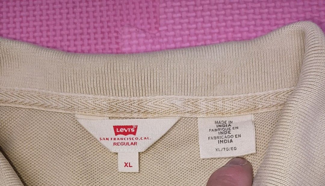 LEVIS POLO SHIRT (Category: Tshirts & Polo Shirts ) located in Manila. Submitted by 6ram9 (Listing ID 1469214008, Image 2). Description: GOOD CONDITION NO ISSUE 22x30 dimes.