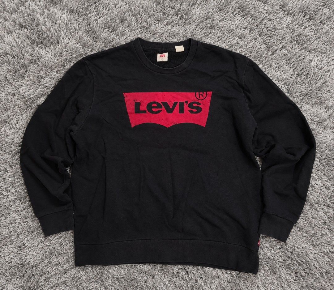 LEVIS SWEATER (Category: Hoodies) located in Pagadian. Submitted by old_money_hits (Listing ID 1469214643, Image 1). Description: AUTHENTIC 9.5 COLOR RATE NO ISSUE.