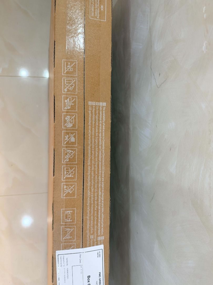 LG QNED70B 55 inch Mini LED TV (Category: TV) located in Cainta. Submitted by lei_25_ (Listing ID 1469253266, Image 3). Description: - Brand: LG QNED70B 55-inch (139cm) Mini LED TV - Condition: Brand new, unopened box - Picture & Sound: 4K AI Processor, Dynamic QNED Color, and AI Sound Pro - Smart Features: Powered by webOS with Google Cast, Apple AirPlay, and Matter support - Current SRP is Php33,990.