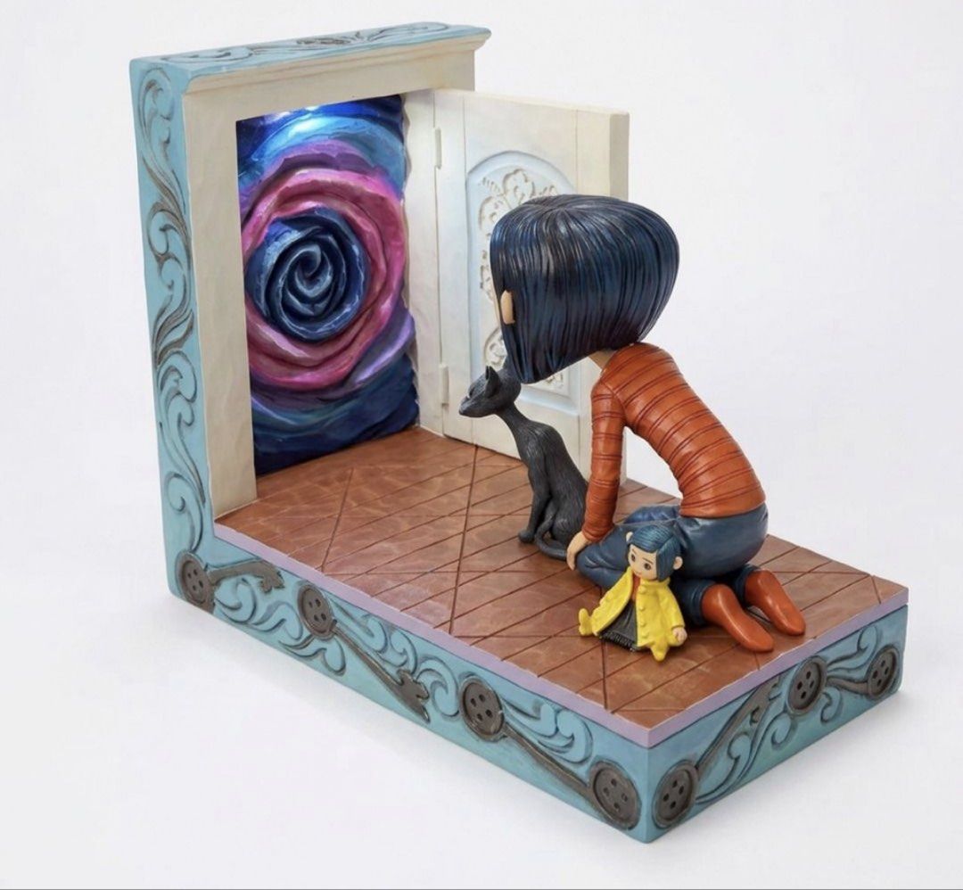 Light up Coraline Bookend (Category: Character Goods) located in Quezon City. Submitted by evaevaa (Listing ID 1469115424, Image 2). Description: Realistic true to cinema Coraline bookend with working light. Makes any bookcase whimsical I love this ❤️.