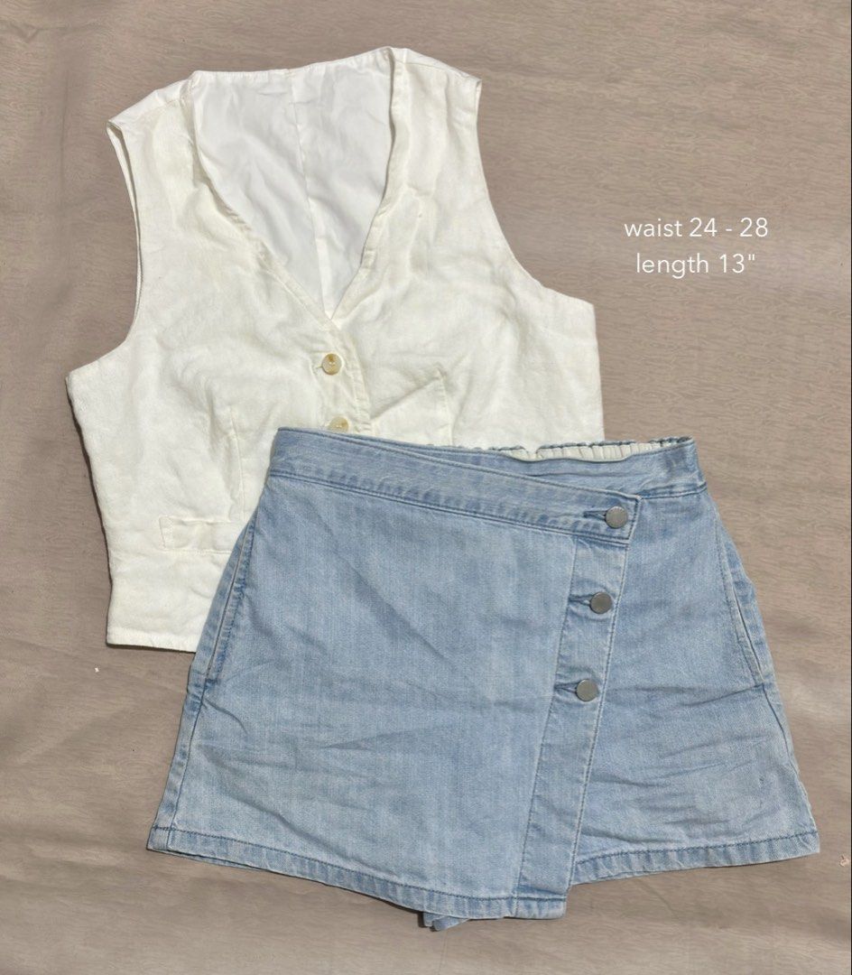 Light wash denim skort 24 - 28 (Category: Sets or Coordinates) located in Caloocan City. Submitted by nnnprelovedclothes (Listing ID 1469385744, Image 1). Description: .