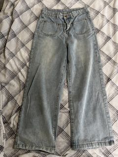 (Category: ) located in . Submitted by gbwardrobe (Listing ID 1469250686, Image 1). Description: .