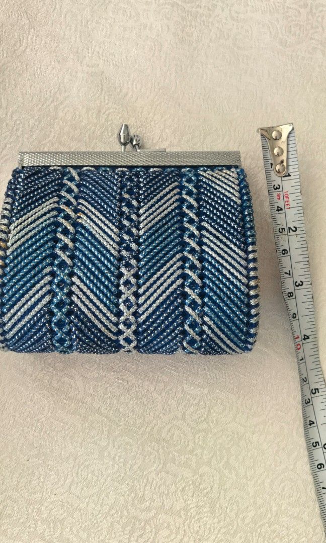 Like new Kisslock blue (Category: Wallets & Card holders) located in Tuguegarao City. Submitted by zenphoenix-7ad615 (Listing ID 1469186278, Image 3). Description: .