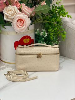 (Category: ) located in . Submitted by luxshare_preloved_ (Listing ID 1469266973, Image 1). Description: .
