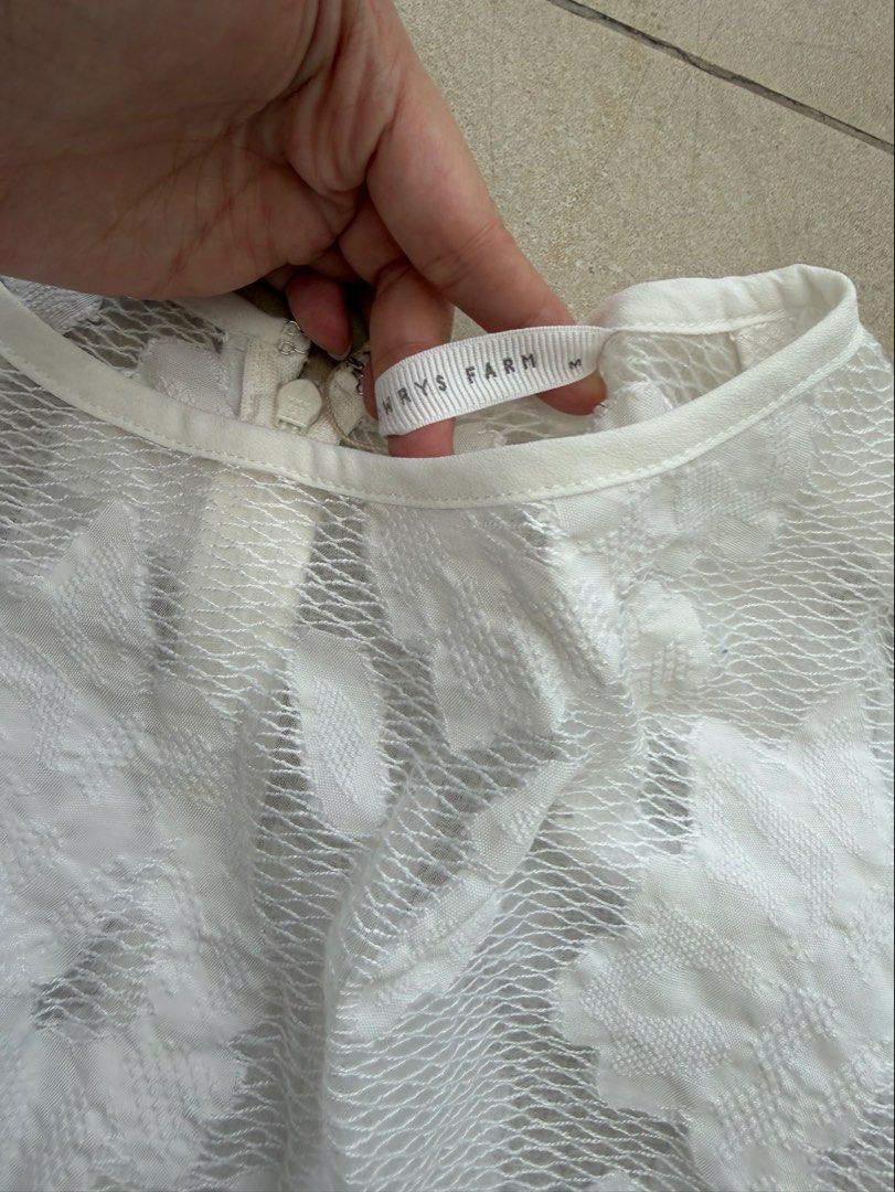 Like new lowry farm top (Category: Blouses) located in Quezon City. Submitted by closet.cha (Listing ID 1469180262, Image 3). Description: Lowry’s farm got this in japan Hindi lang nasuot, kept in closet Loose style fits s-m No flaws No return no exchange No haggle and low baller offers. No other photos or when worn for flat lays. No Meet-Ups No Cash on Delivery No Pera Padala at the moment. 🖊Please pay on time. No to joy reservers.🖊 *If no whe
