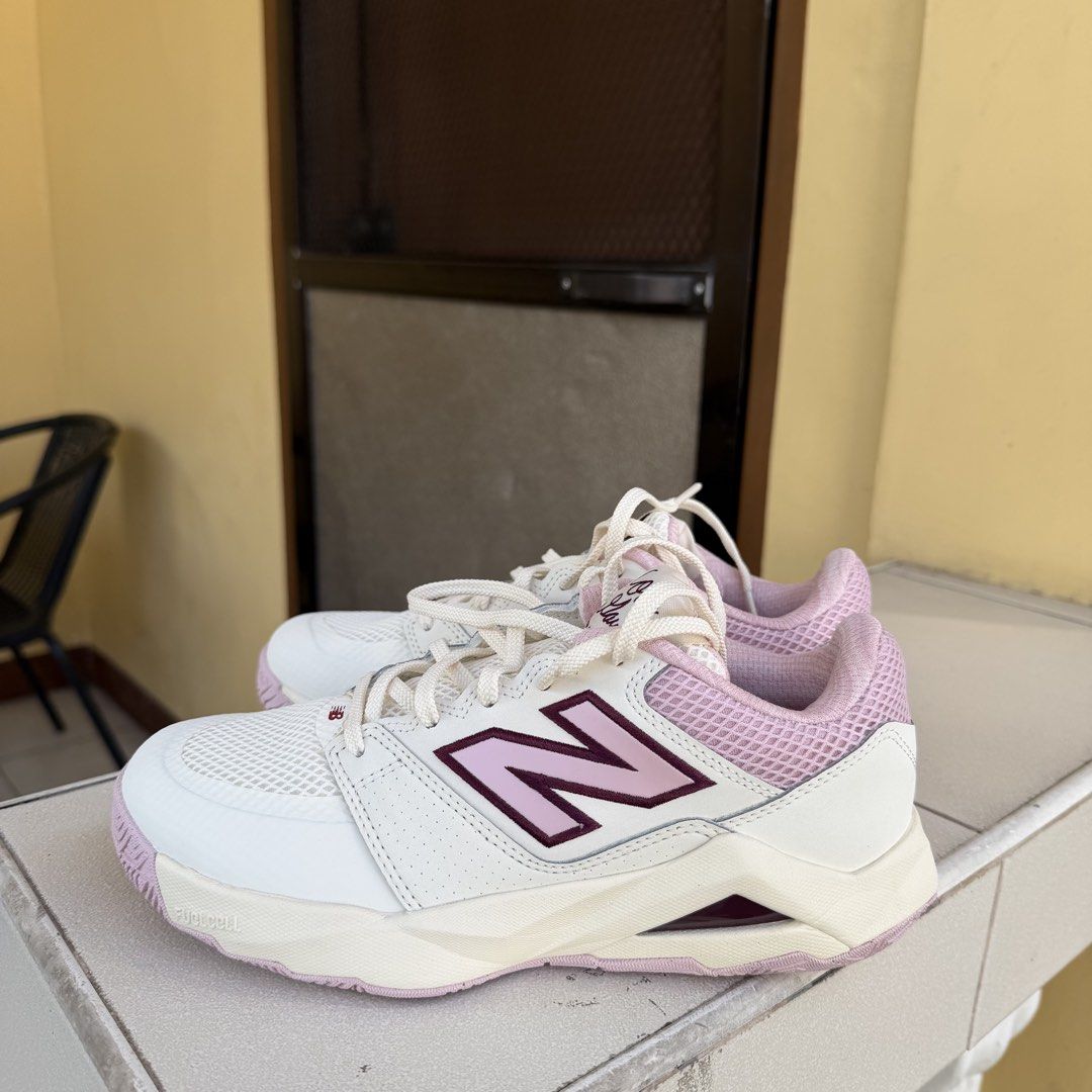 Limited Release New Balance Coco Delray (Category: Sneakers) located in Taal. Submitted by franciamabellyne (Listing ID 1469109440, Image 2). Description: Size: 24.5cm Color: Pink Chalk Used once; like brand new Got it from Japan Pasabuy for ₱8,100 Payment first, pass sa scammer Legit Seller.