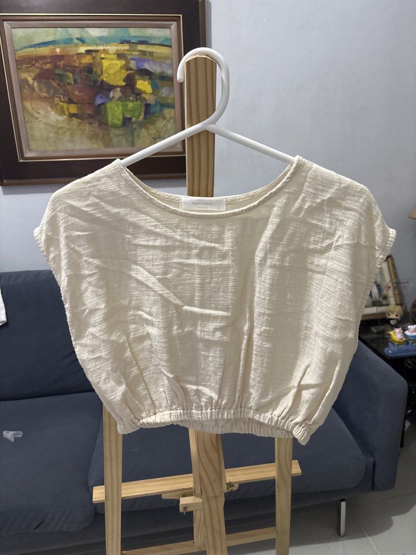 Linen Vietnam Top (Category: Others Tops) located in Makati City. Submitted by aliyahspreloved (Listing ID 1469254678, Image 1). Description: .