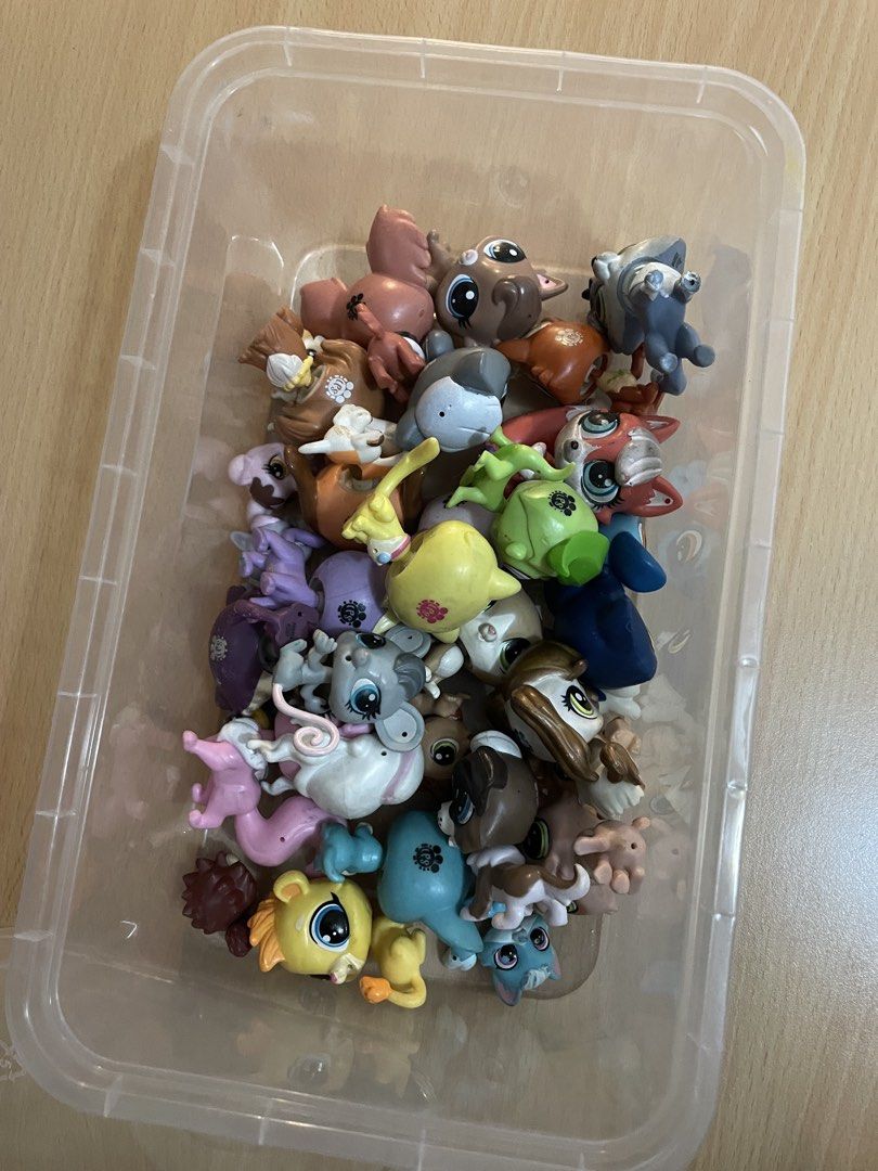 Littlest Pet Shop (LPS) generation 4 collection (Category: Kids Toys) located in Manila. Submitted by mechaengieharvey (Listing ID 1469231907, Image 1). Description: Big LPS are priced ₱100. Small LPS are priced ₱75. MOP: GCash My old LPS collection when I was a wee lass. I want to give them away since I have no more use for them. I hope they can receive love from someone else. :).