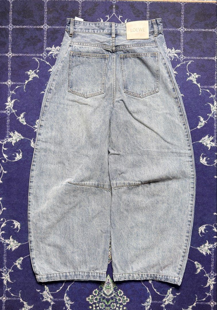 Loewe Barrel Acid Wash Jeans (Category: Luxury Apparel) located in Valenzuela. Submitted by telagram (Listing ID 1469164950, Image 3). Description: .