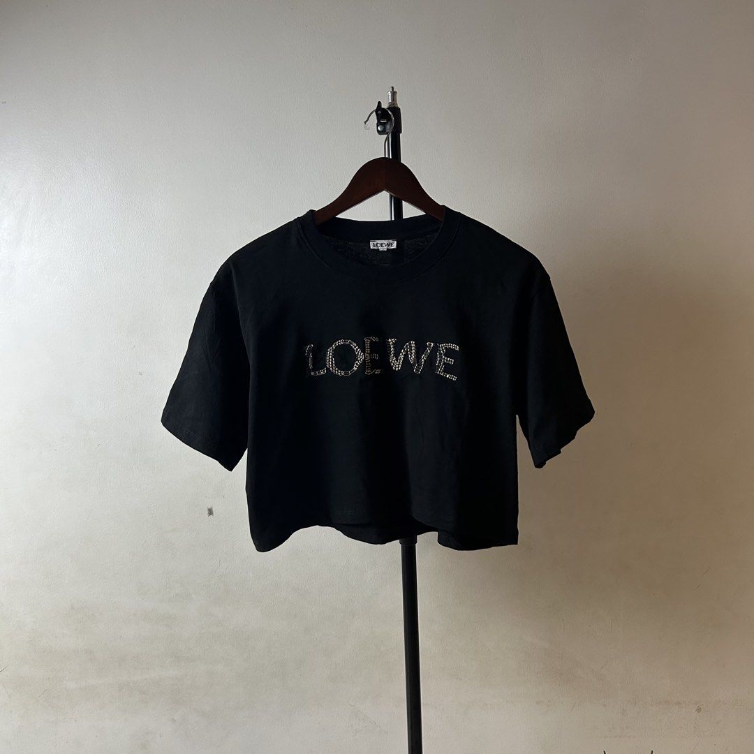 Loewe Cropped Shirt (Category: Shirts) located in Bacolod City. Submitted by dashloots (Listing ID 1469170725, Image 1). Description: Loewe Cropped Shirt Black colorway Small on tag W-20.5’ , L-17’ , L-18’ Flaws: none Mode of delivery: (J&T) 📦 Price: 400 Negotiable for sure buyers! Location: Bacolod City, Negros Occ.📍.