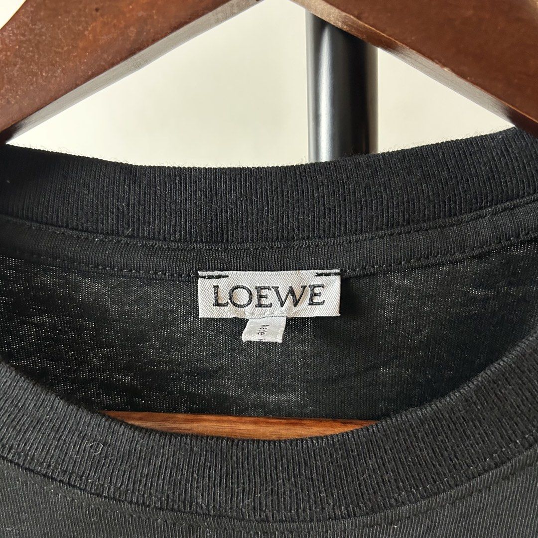 Loewe Cropped Shirt (Category: Shirts) located in Bacolod City. Submitted by dashloots (Listing ID 1469170725, Image 3). Description: Loewe Cropped Shirt Black colorway Small on tag W-20.5’ , L-17’ , L-18’ Flaws: none Mode of delivery: (J&T) 📦 Price: 400 Negotiable for sure buyers! Location: Bacolod City, Negros Occ.📍.