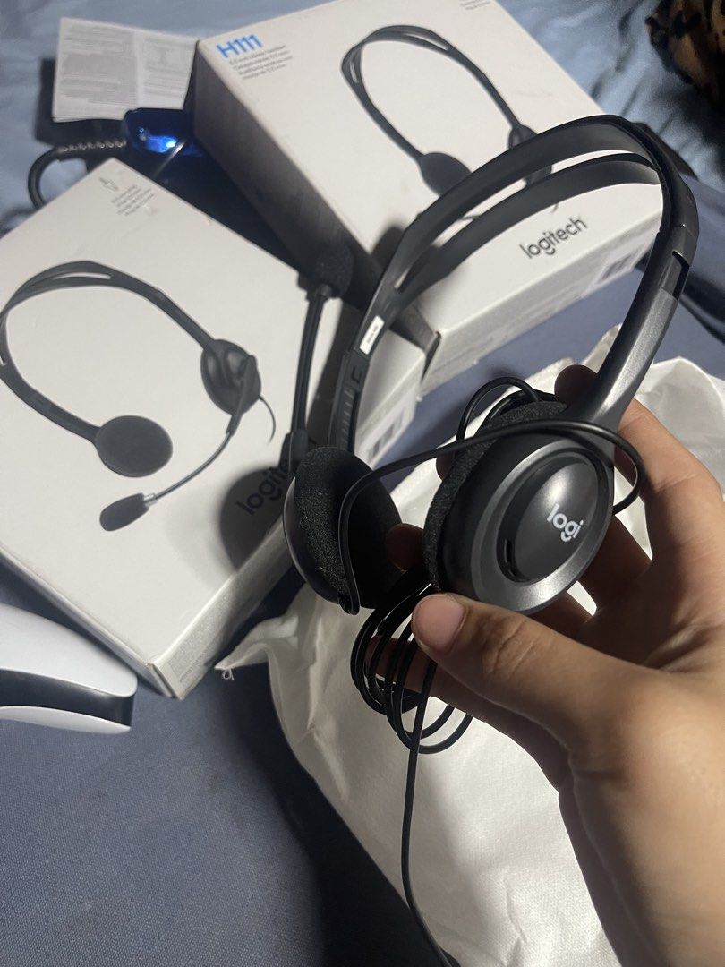 Logitech H111 Headset (Category: Headphones & Headsets) located in Paranaque City. Submitted by cesss_la (Listing ID 1469204513, Image 2). Description: Buy 1 Take 1‼️‼️.