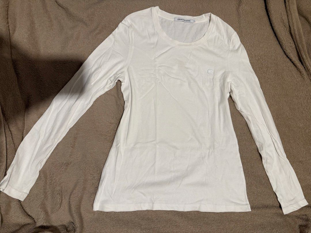 Long sleeve CK brand (Category: Coats, Jackets and Outerwear) located in San Jose del Monte. Submitted by keen.elodies_stuff (Listing ID 1469183386, Image 1). Description: .
