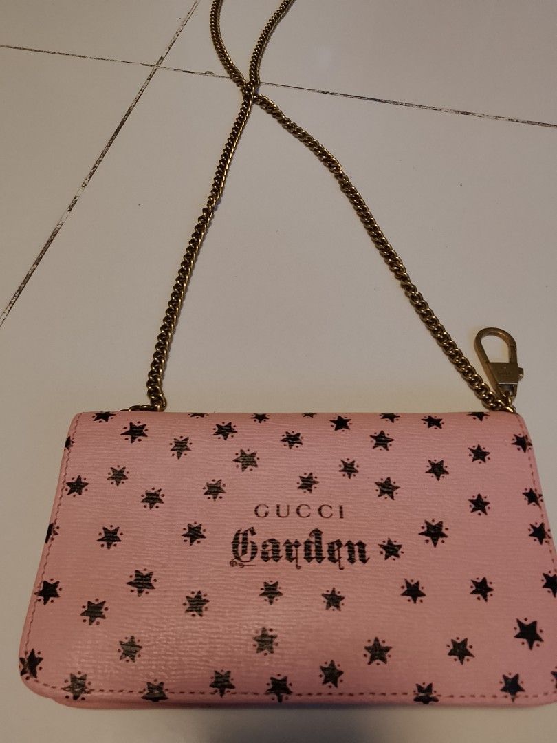 Long wallet sling gucci (Category: Luxury Bags & Wallets) located in Manila. Submitted by wildwind_73f77a (Listing ID 1469209517, Image 1). Description: excellent condition authentic Gucci no issue.