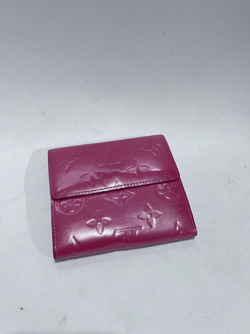 Louis Vuitton (Category: Luxury Bags & Wallets) located in Dagupan City. Submitted by calmocean-f675cc (Listing ID 1469279825, Image 3). Description: Louis Vuitton Authentic Color pink Excellent condition 2999 add sf.