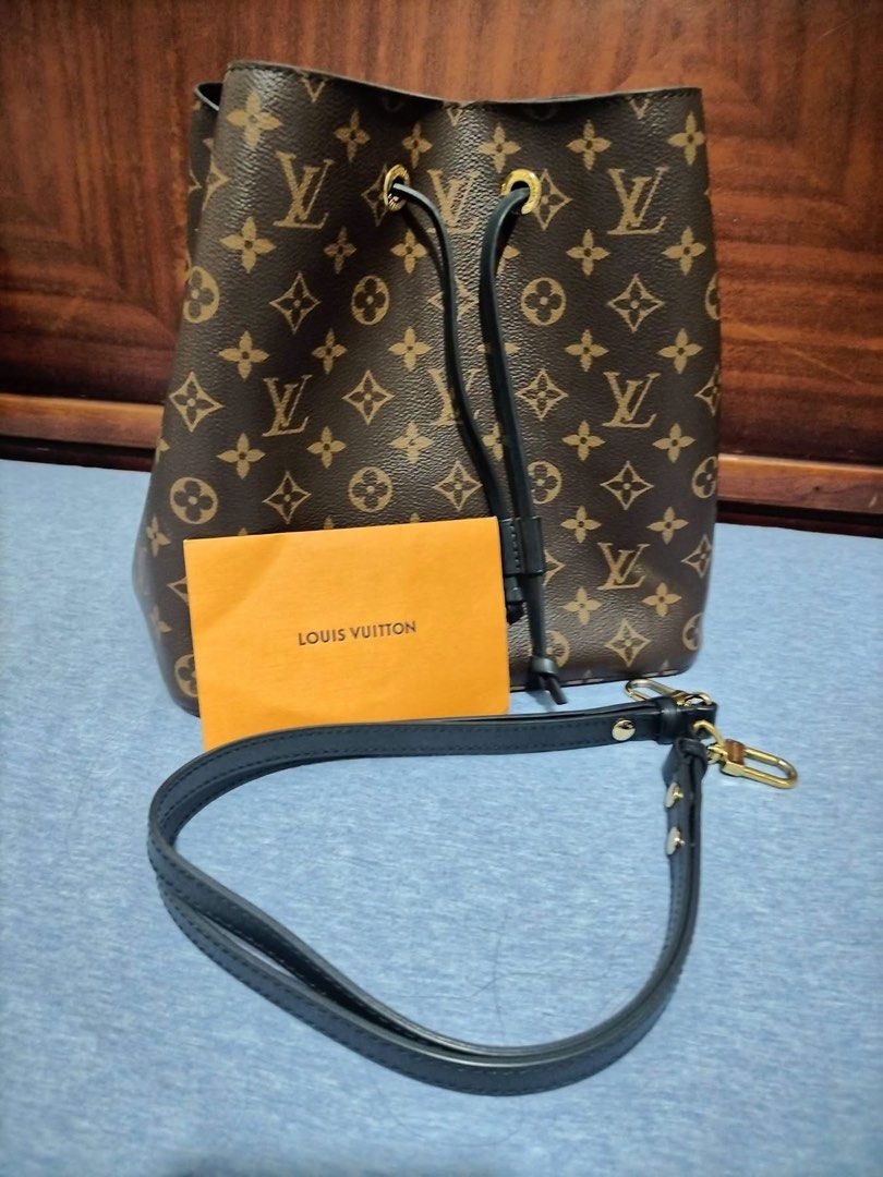 Louis Vuitton Monogram Canvas Bucket Bag (Category: Luxury Bags & Wallets) located in Cebu City. Submitted by 5g9v6f96vc98564 (Listing ID 1469163951, Image 1). Description: - Authentic Louis Vuitton Monogram bucket bag - Classic monogram canvas with rich dark trim and gold hardware - Secure drawstring closure at the top - Includes a versatile removable shoulder strap - Organized interior with a zippered center compartment dividing the main space 