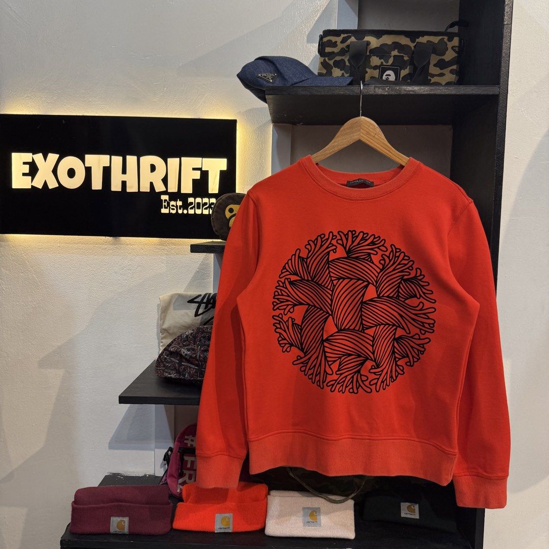 Louis Vuitton Red Graphic Print Sweatshirt (Category: Luxury Apparel) located in Manila. Submitted by carbungcoalex (Listing ID 1469335454, Image 1). Description: LOUIS VUITTON RED SWEATSHIRT 20 by 25 Good Condition Complete tags 1500 CLAIM.