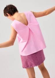 LOVE BONITO 2 WAY TOP SMALL TO MEDIUM (Category: Blouses) located in Paranaque City. Submitted by brandedlab (Listing ID 1469289548, Image 1). Description: .