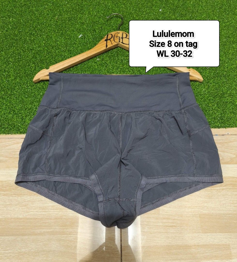 Lululemom drifit active shorts (Category: Activewear) located in San Mateo. Submitted by rgbuenaventura (Listing ID 1469271933, Image 2). Description: Original lululemom waistline 30-32 with inner colour Gray 🩶.