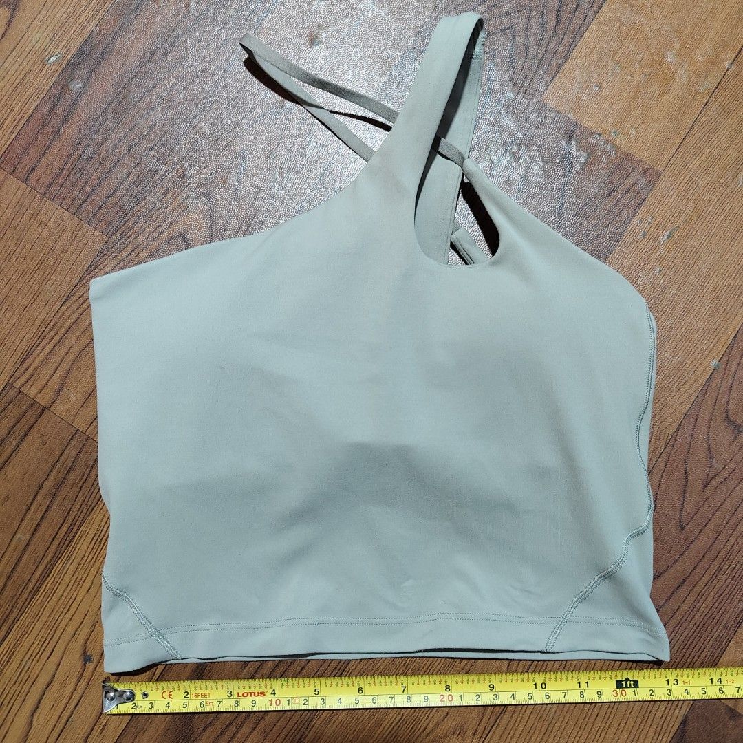 lululemon Align™ Cross-Strap Tank Top (Category: Activewear) located in Taguig. Submitted by Sportywear (Listing ID 1469222586, Image 3). Description: dot 6 padded no flaws ganda neto 😍😍😍.