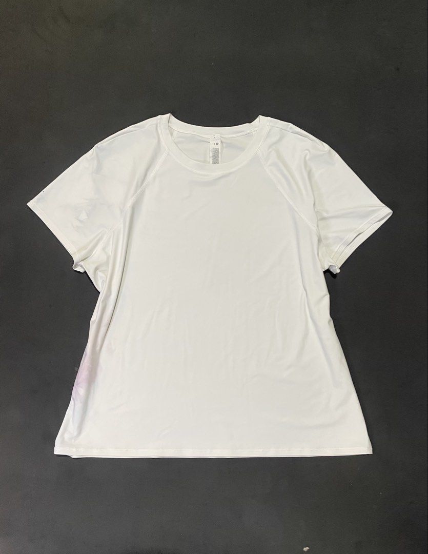 Lululemon athletic shirts (Category: Activewear) located in Bocaue. Submitted by mosthighcollective (Listing ID 1469161979, Image 2). Description: Lululemon athletic shirts Size: M on tag Dimes: 20.5 width 24 length Excellent condition No issue 700 only Dm me to purchase 📥.