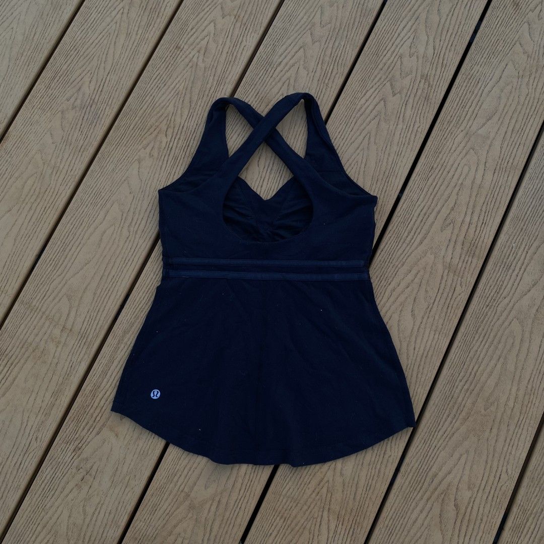Lululemon Atletica Crisscross Back (Category: Activewear) located in San Francisco. Submitted by estherific.m (Listing ID 1469294710, Image 2). Description: Lululemon Atletica Crisscross Back ‎ ‎size: dot 4 ‎color rate: 10/10 ‎flaws: 1crack logo ‎EXCELLENT CONDITION ‎ ‎courier: LBC/JNT ‎mop: Payment First - GCASH ‎loc: CAMOTES, CEBU ‎ ‎dm! 📩 ‎.
