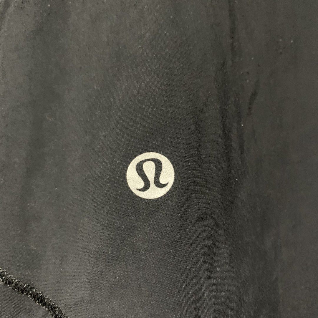 Lululemon Black Long Sleeve Mesh Panel Activewear Top (Category: Longsleeves) located in Manila. Submitted by emplysthrift. (Listing ID 1469218672, Image 3). Description: Lululemon Black Mesh Panel Long Sleeve Athletic Top Width "20.5 Length "26 Good Condition Colorrate: 9.5/10 Flaws: cuttags Unli vouchers/vc for safe transactions 📲 Location: Laspinas City, Metro Manila, Brngy Talon Uno. 📍 DM IF INTERESTED📥 - Brand: Lululemon - Color: Classic 