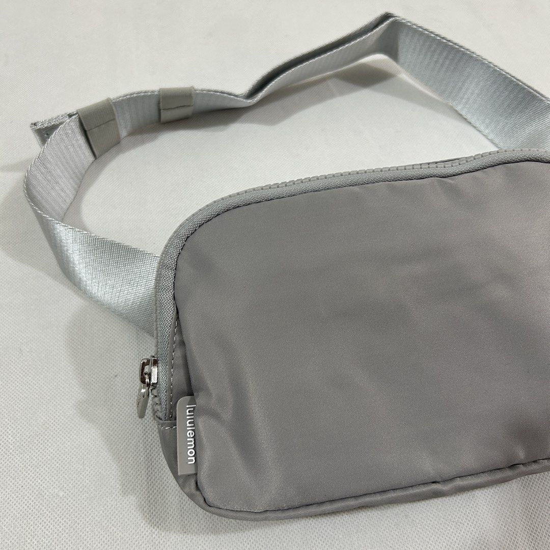 Lululemon Everywhere Belt Bag Silver Grey (Category: Belt bags, Clutches and Pouches) located in Cavite. Submitted by moo2k (Listing ID 1469204127, Image 3). Description: - Authentic Grey Lululemon Everywhere Belt Bag - Water-repellent fabric ideal for daily use - Adjustable strap with secure buckle closure - Main zip compartment and exterior back pocket for quick access - Interior mesh slip pockets to keep your essentials organized - Stylish sil