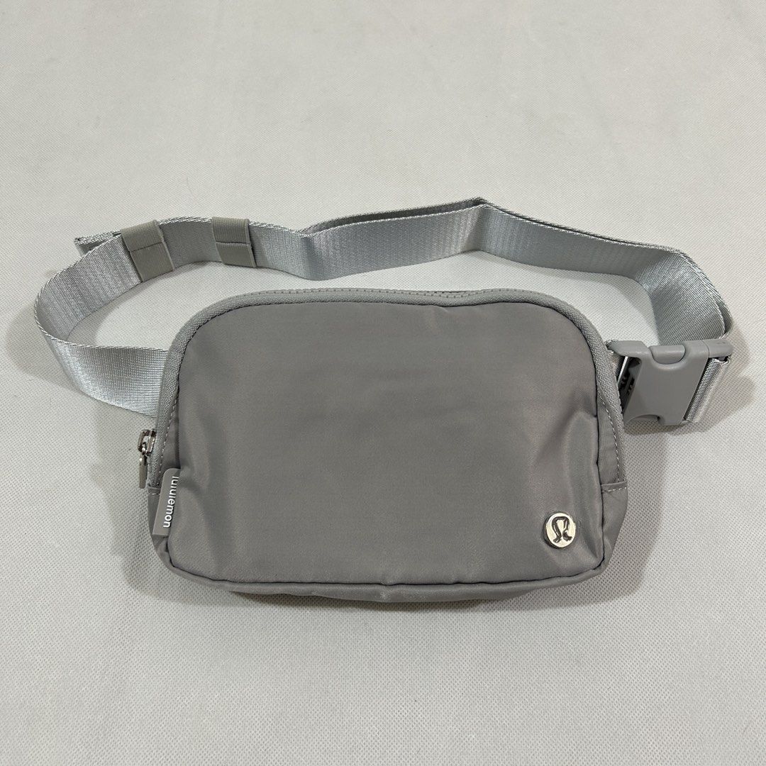 Lululemon Everywhere Belt Bag Silver Grey (Category: Belt bags, Clutches and Pouches) located in Cavite. Submitted by moo2k (Listing ID 1469204127, Image 1). Description: - Authentic Grey Lululemon Everywhere Belt Bag - Water-repellent fabric ideal for daily use - Adjustable strap with secure buckle closure - Main zip compartment and exterior back pocket for quick access - Interior mesh slip pockets to keep your essentials organized - Stylish sil