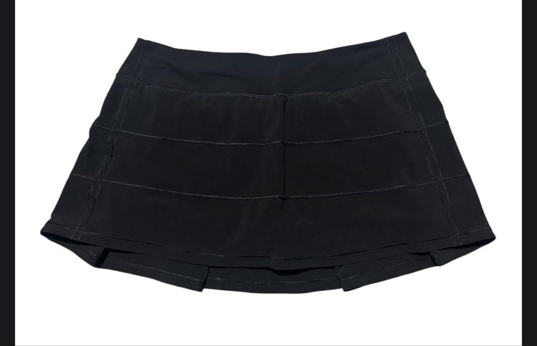 Lululemon Pace Rival Skirt dot 10 (Category: Activewear) located in Iba. Submitted by xooperfindslb (Listing ID 1469220702, Image 3). Description: Lululemon Pace Rival Skirt Dot 10 Color: black Good condition No issue.