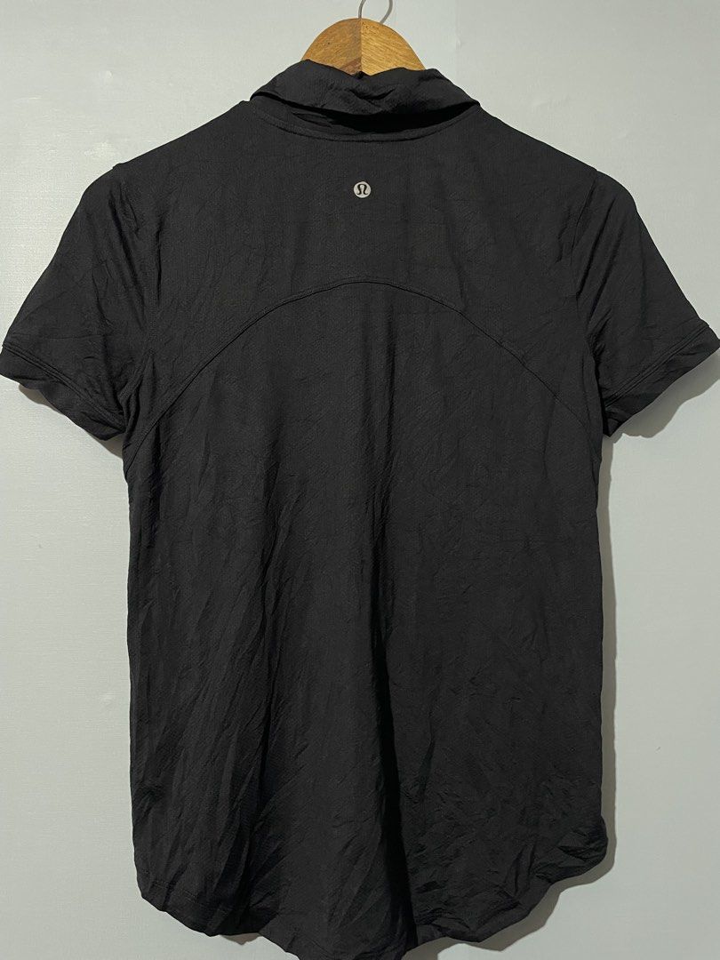 Lululemon polo shirt (Category: Shirts) located in Molave. Submitted by sixthrift (Listing ID 1469288146, Image 2). Description: As new Issue missing tag Size small - medium Dimes 17/26.