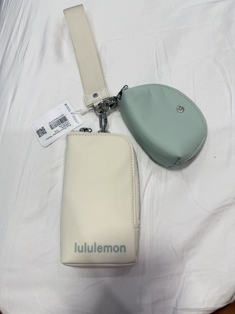 lululemon pouch (Category: Purses & Pouches) located in Manila. Submitted by hiloves_mnl (Listing ID 1469333678, Image 1). Description: .