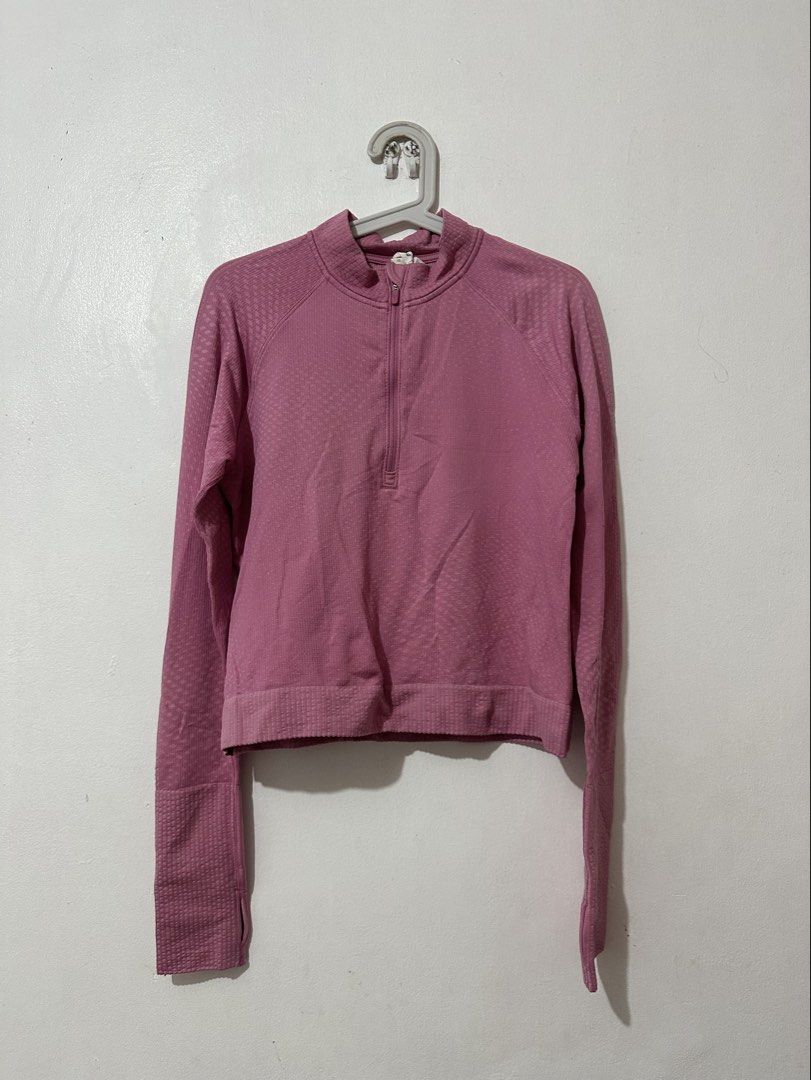 Lululemon Rest Less Half Zip (Category: Activewear) located in Manila. Submitted by jean_closet (Listing ID 1469338343, Image 2). Description: From my mom’s collection Dot 10 - fits medium - large Actual pics all posted.