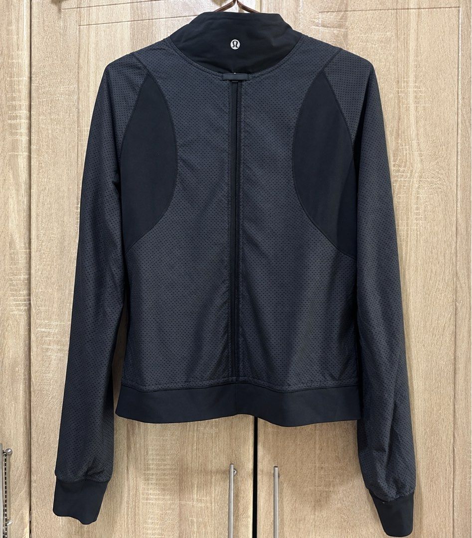Lululemon Run: Two To Make It True Reversible Jacket (Category: Coats, Jackets and Outerwear) located in Manila. Submitted by manifestd. (Listing ID 1469239190, Image 2). Description: Lululemon Run: Two To Make It True Jacket, ✔️Dot8, medium to large, reversible lightweight athletic bomber/windbreaker ✔️Textured mesh-like or perforated panels, and ribbed cuffs and hem, full zip, water proof ✔️Excellent condition, no issue ✔️Lalamove/J&T.
