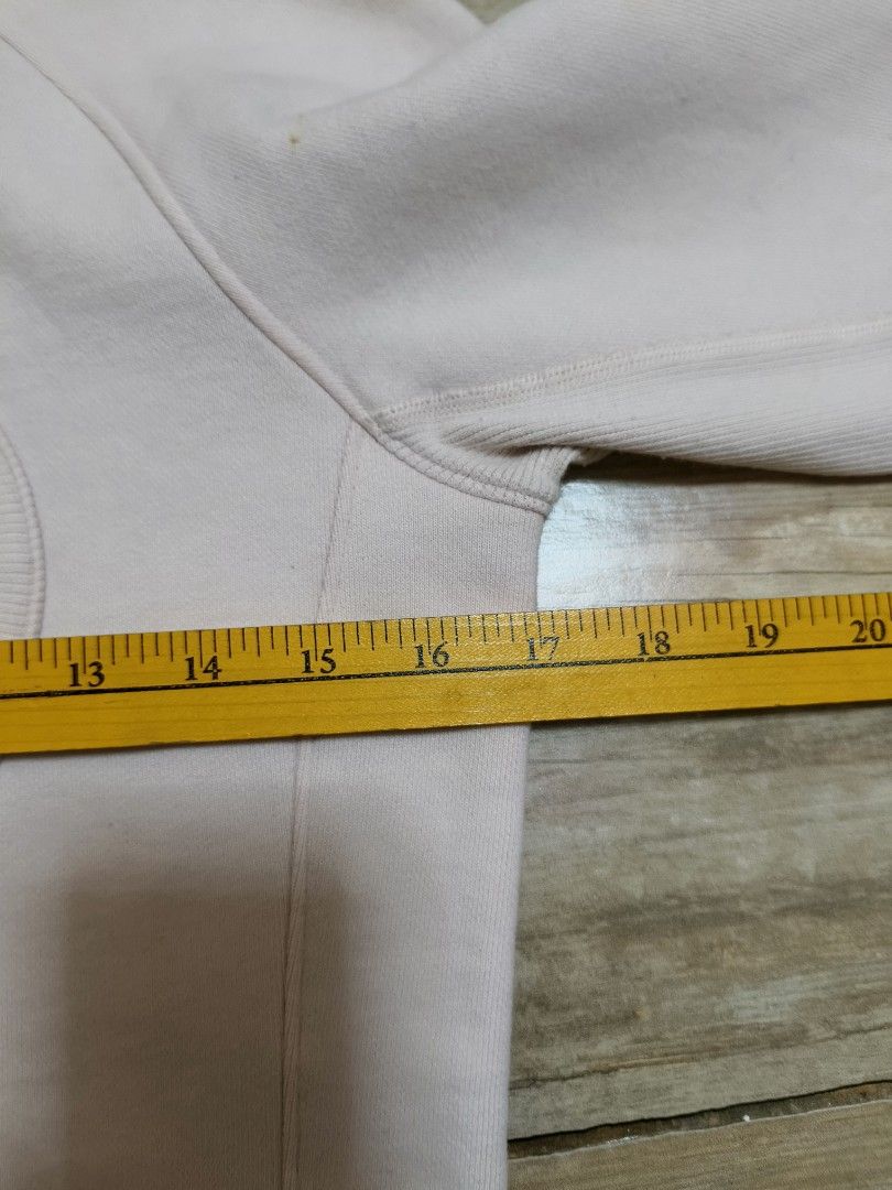 Lululemon Scuba zip up hoodie (Category: Coats, Jackets and Outerwear) located in Siniloan. Submitted by talktotheroses (Listing ID 1469175162, Image 3). Description: no issue needwash.