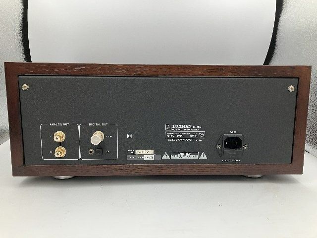 LUXMAN D-38u CD Player with switchable vacuum tube/solid-state output (2013 model) (Category: Soundbars, Speakers & Amplifiers) located in Caloocan City. Submitted by letao_shopping_ph (Listing ID 1469192280, Image 2). Description: [Specifications] Manufacturer: LUXMAN Model Number: D-38u Supported Discs: CD Analog Output: 1 unbalanced (RCA) Headphone Output: 1 (with volume control) Digital Output: 1 coaxial (RCA), 1 optical (TOS-LINK) Output Vol