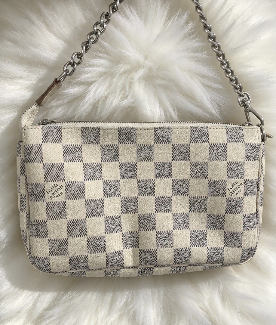 Lv kili bag (Category: Wallets & Card holders) located in Iloilo. Submitted by khonz (Listing ID 1469391476, Image 1). Description: no flaw.