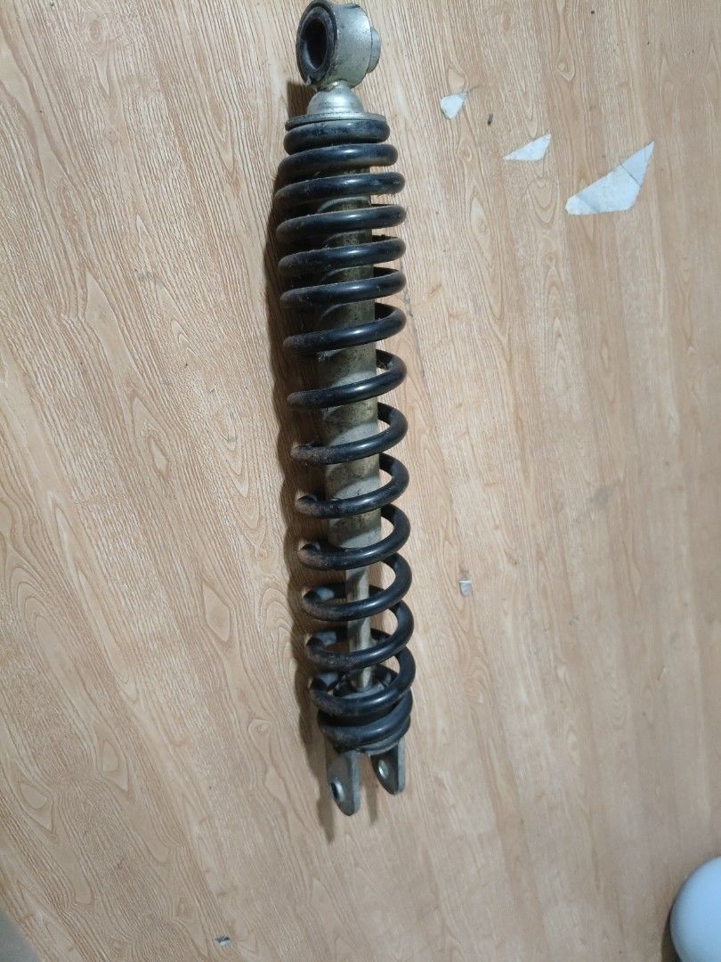 M3 stock shock (Category: Suspension Parts & Accessories) located in Cavite. Submitted by sienne04 (Listing ID 1469221261, Image 2). Description: Used single rear shock absorber from mio m3.. benta nlng baka may pag gamitan pa kayo. medyo matgal ng nkastock... 350 fixed mura na to.. sfee shoulder nyo if shipping meet ups noveleta cavite.
