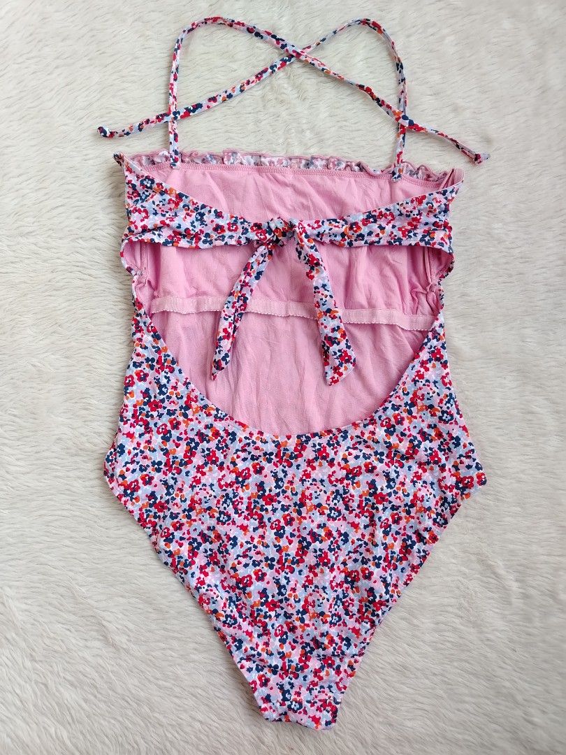 (M) Ardene (Category: Bikinis & Swimsuits) located in Paranaque City. Submitted by closetbykimkirsten (Listing ID 1469227713, Image 2). Description: 🎀Like New🎀 ✨Brand: Ardene ⚡Padded 🪷Size: Medium 💸Price: P280 (Non Negotiable) ♦️All Items are PRELOVED in good condition. ♦️Please do manage your expectations. ♦️WASH before USE ♦️BUY at your own RISK 🔥NO RETURN NO EXCHANGE POLICY🔥 ⛔BOGUS BUYER/JOY RESERVER will be posted in every groups⛔.