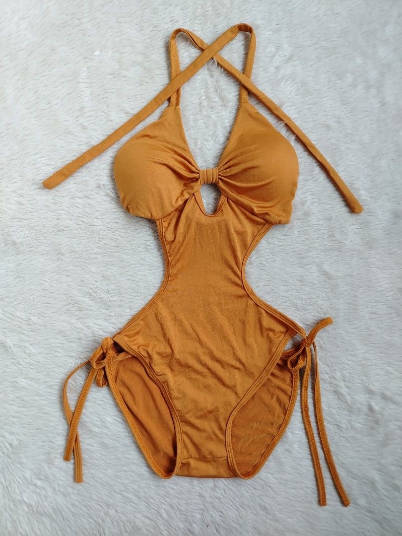 (M) One Piece Swimsuit (Category: Bikinis & Swimsuits) located in Paranaque City. Submitted by closetbykimkirsten (Listing ID 1469226496, Image 1). Description: 🎀Like New🎀 ✨Brand: Cut Tag ⚡Padded 🪷Size: Medium 💸Price: P230 (Non Negotiable) ♦️All Items are PRELOVED in good condition. ♦️Please do manage your expectations. ♦️WASH before USE ♦️BUY at your own RISK 🔥NO RETURN NO EXCHANGE POLICY🔥 ⛔BOGUS BUYER/JOY RESERVER will be posted in every 