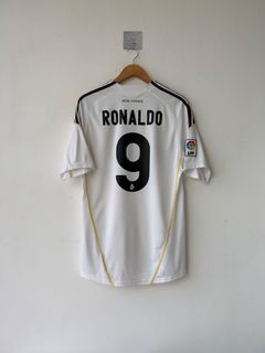(Category: ) located in . Submitted by sundayfootballshirts (Listing ID 1469201136, Image 1). Description: .