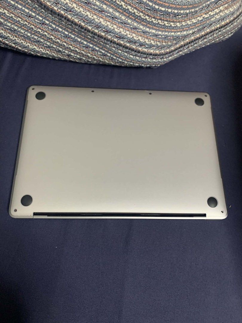 macbook pro i7 2017 1tb ssd (Category: Laptops & Notebooks) located in Manila. Submitted by hometechieonlineshop (Listing ID 1469302736, Image 3). Description: macbook pro i7 2017 16gb ram 1tb ssd with charger .