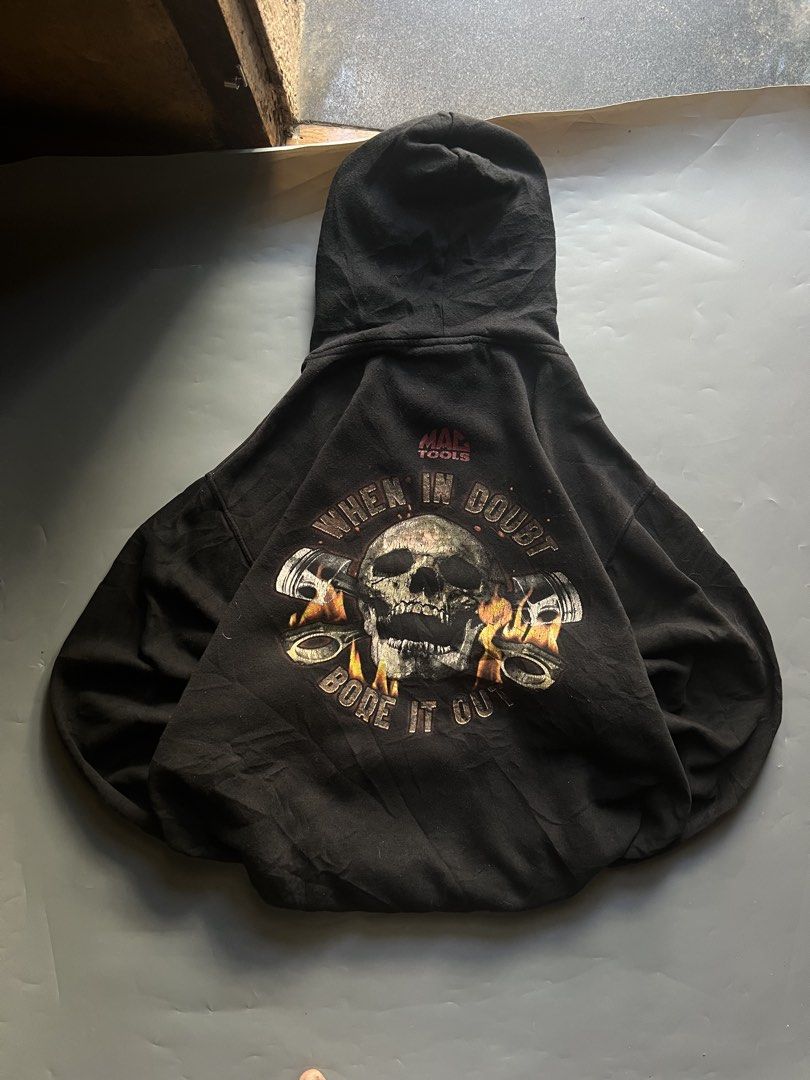MACTOOL HOODIE (Category: Coats, Jackets and Outerwear) located in Manila. Submitted by thriftwhoop (Listing ID 1469259808, Image 3). Description: .