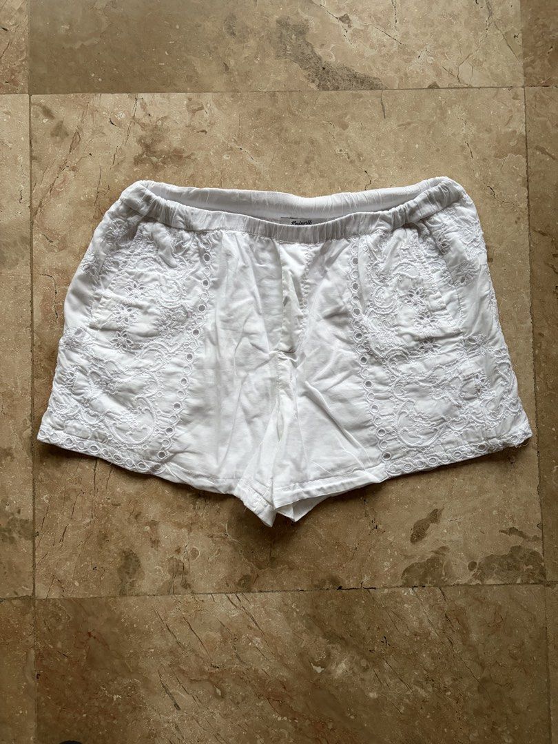 Madewell Embroidered Eyelet Pull-On Shorts: White (Category: Shorts) located in Quezon City. Submitted by tidyup.lara (Listing ID 1469392848, Image 1). Description: Size: S Waist 31” Length 13” Condition 8/10: used but in good condition.